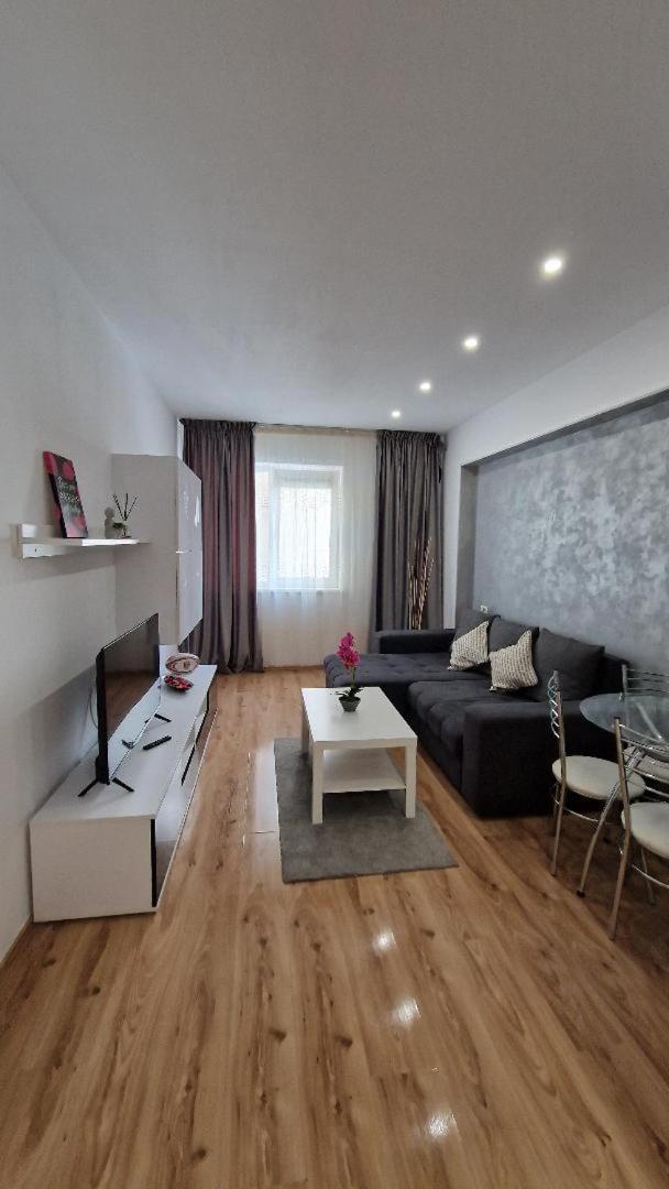 Rin Grand Sofmed Apartamento Bucareste Exterior foto