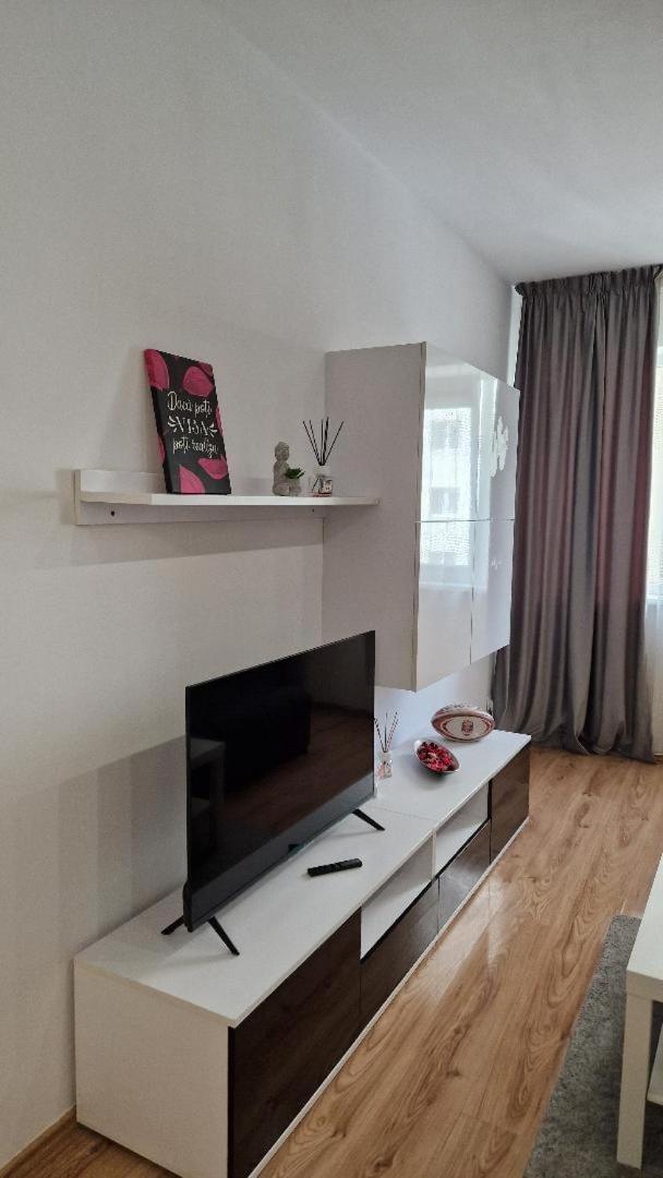 Rin Grand Sofmed Apartamento Bucareste Exterior foto